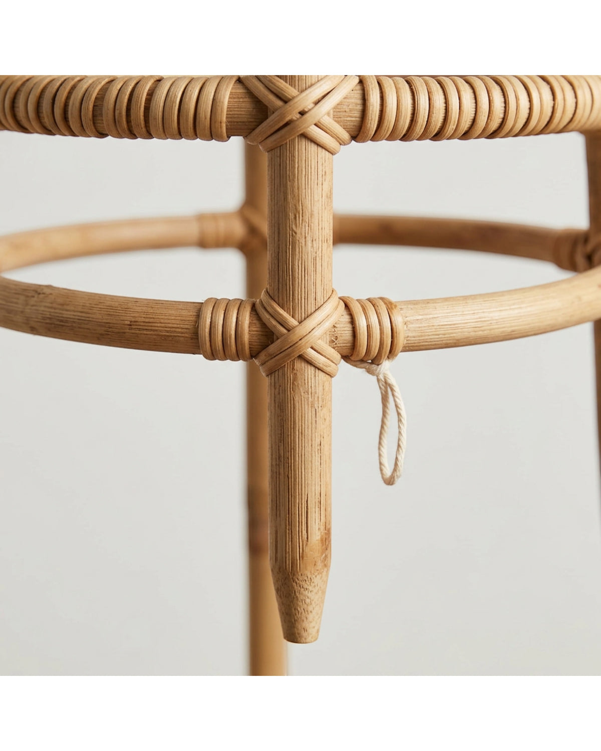 Qwfrm Three-Ring Rattan Obelisk Plant Support Natural 36 Inch - Detail view